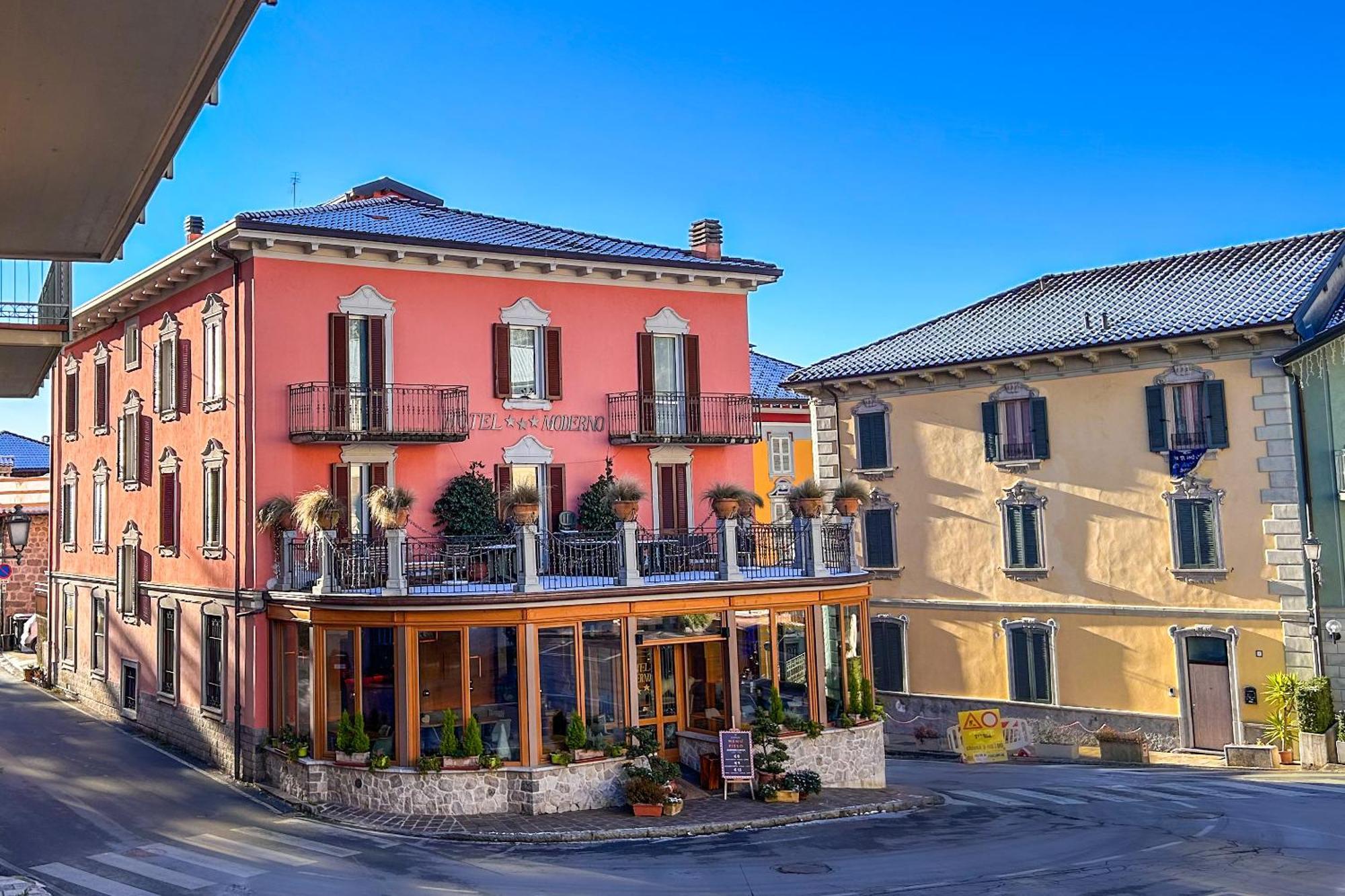 Moderno E Mori 3* Serina (Lombardy)